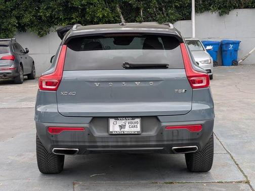 2020 Volvo XC40 T5 R-Design