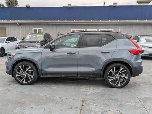 2020 Volvo XC40 T5 R-Design