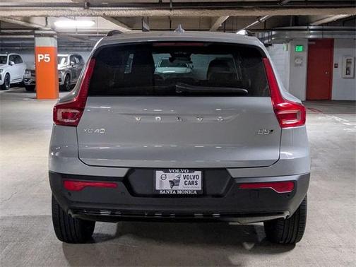 2026 Volvo XC40 B5 Plus