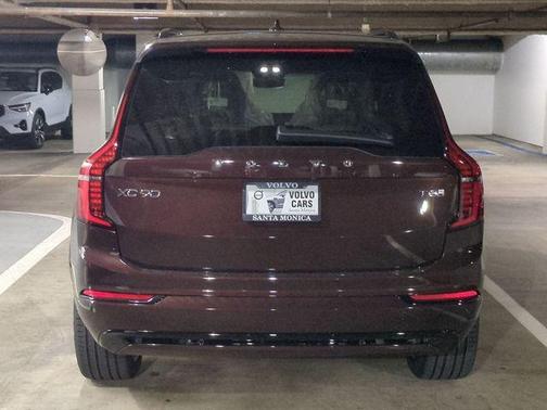 2026 Volvo XC90 Plug-In Hybrid T8 Ultra Dark Theme 7-Seater