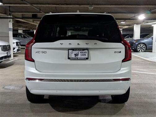 2026 Volvo XC90 B5 Core