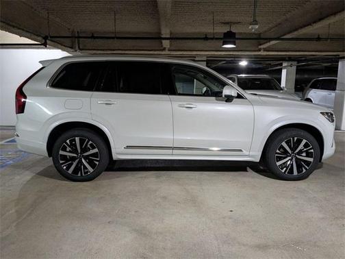 2026 Volvo XC90 B5 Core