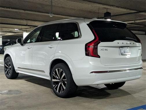 2026 Volvo XC90 B5 Core
