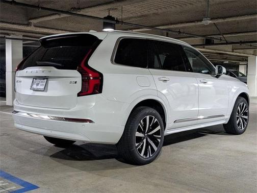 2026 Volvo XC90 B5 Core
