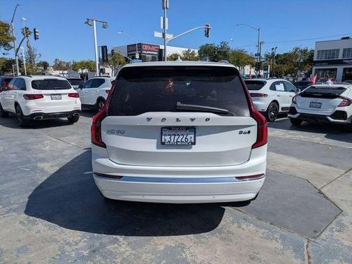 Onyx Black Metallic 2023 Volvo XC90 B5 Plus