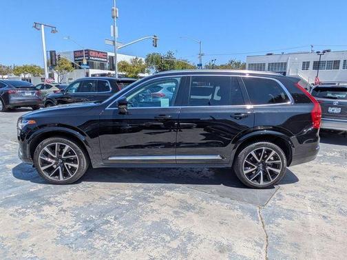 Onyx Black Metallic 2023 Volvo XC90 B5 Plus