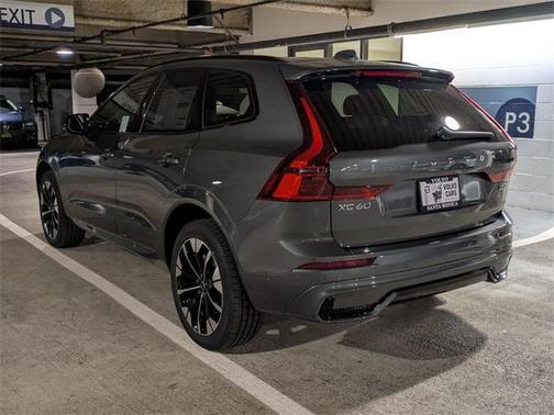 2026 Volvo XC60 B5 Plus