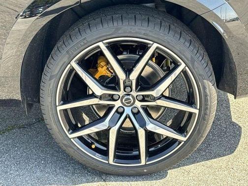 2024 Volvo XC60 Recharge Plug-In Hybrid T8 Polestar Engineered