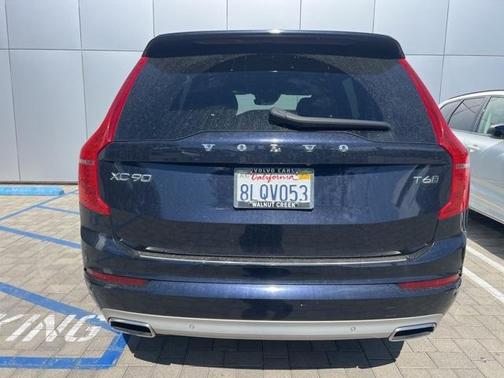 2019 Volvo XC90 T6 Momentum