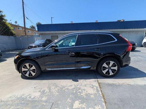 2023 Volvo XC60 Recharge Plug-In Hybrid T8 Plus Bright Theme