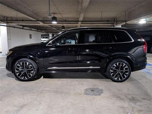2025 Volvo XC90 Plug-In Hybrid T8 Plus 7-Seater