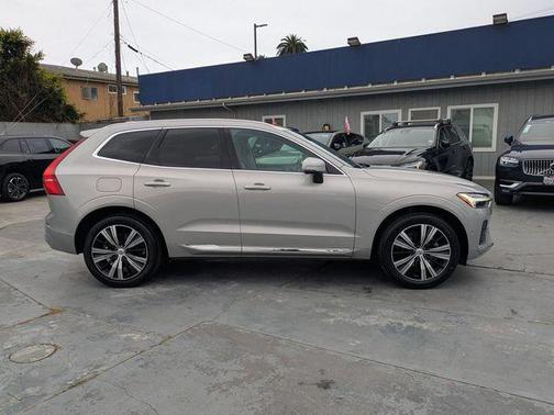 Silver 2023 Volvo XC60 B5 Plus Bright Theme