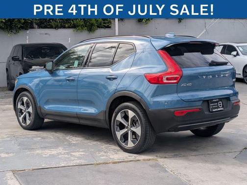 Fjord Blue Metallic 2023 Volvo XC40 B5 Plus Dark Theme
