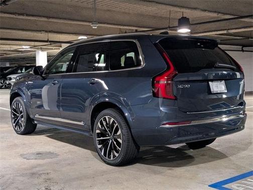 2025 Volvo XC90 Plug-In Hybrid T8 Ultra 7-Seater