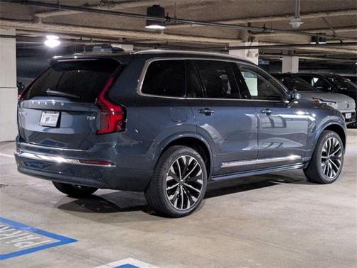 2025 Volvo XC90 Plug-In Hybrid T8 Ultra 7-Seater