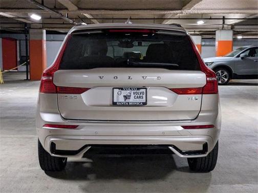 2025 Volvo XC60 Plug-In Hybrid T8 Plus