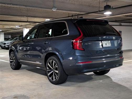 2025 Volvo XC90 B5 Core