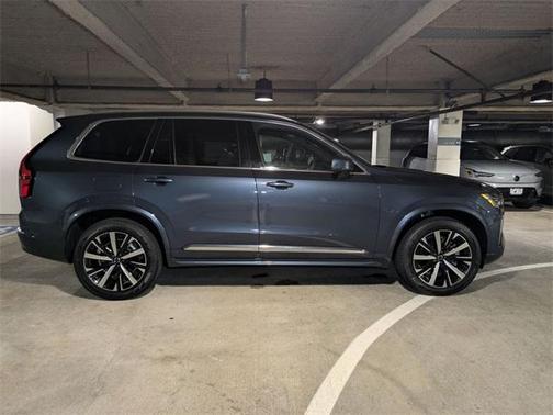 2025 Volvo XC90 B5 Core