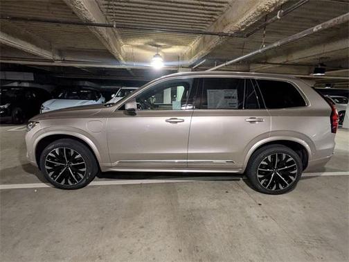 2026 Volvo XC90 Plug-In Hybrid T8 Plus 7-Seater