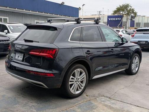 Moonlight Blue Metallic 2019 Audi Q5 2.0T Premium Plus