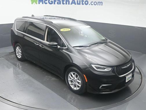 2022 Chrysler Pacifica Touring-L
