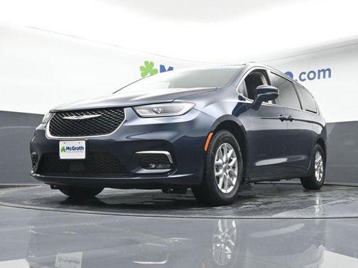 2022 Chrysler Pacifica Touring-L