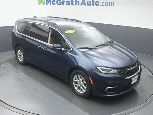2022 Chrysler Pacifica Touring-L