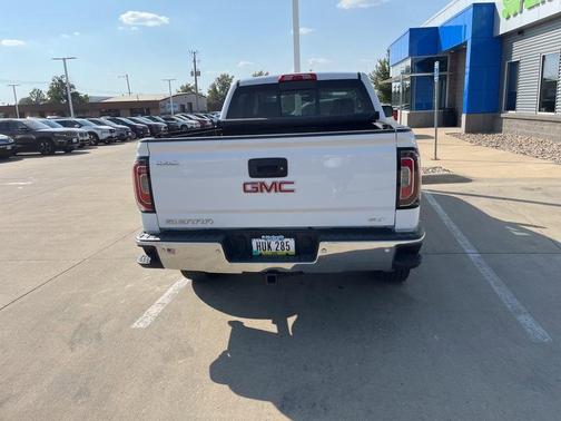 2017 GMC Sierra 1500 SLT