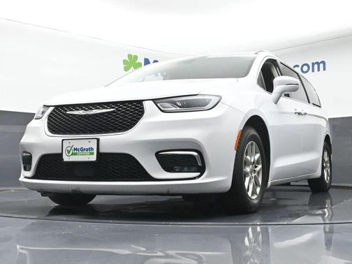 2022 Chrysler Pacifica Touring-L