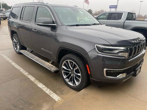 2022 Jeep Wagoneer Series III