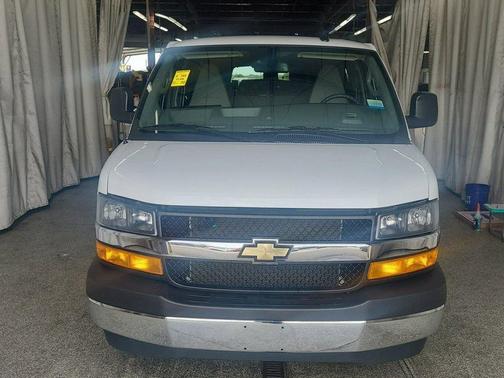 2024 Chevrolet Express 3500 LT