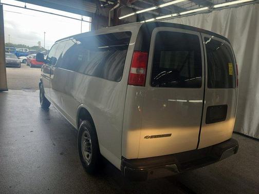 2024 Chevrolet Express 3500 LT