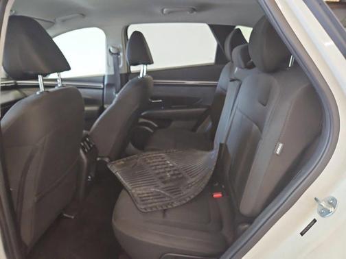 White Pearl 2024 Hyundai TUCSON SEL