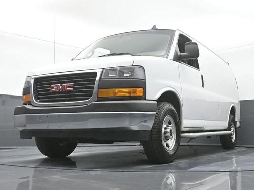 2022 GMC Savana 2500 Work Van