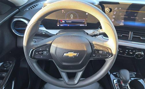 Sterling Gray Metallic 2025 Chevrolet Trax LT