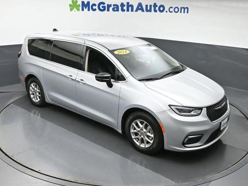 2024 Chrysler Pacifica Touring-L