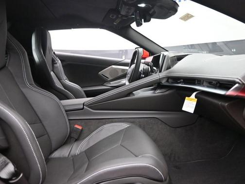 2026 Chevrolet Corvette Stingray w/2LT