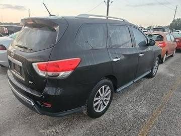 2016 Nissan Pathfinder SV