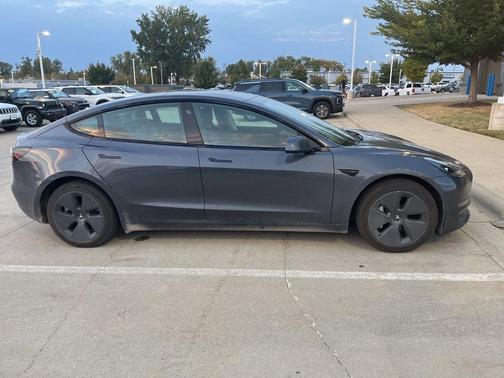 2023 Tesla Model 3 Base