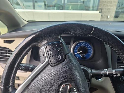 Gold 2016 Toyota Sienna XLE