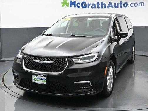 2024 Chrysler Pacifica Touring-L
