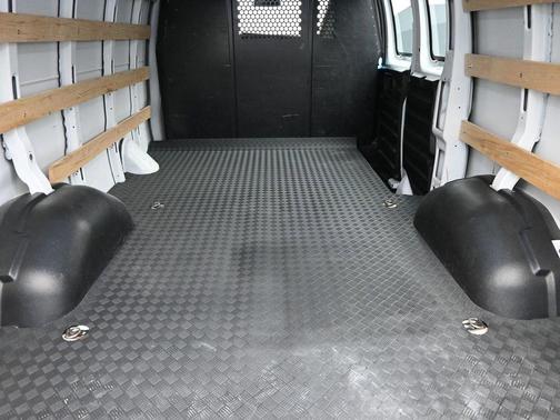 2023 GMC Savana 2500 Work Van