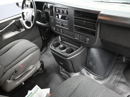 2023 GMC Savana 2500 Work Van