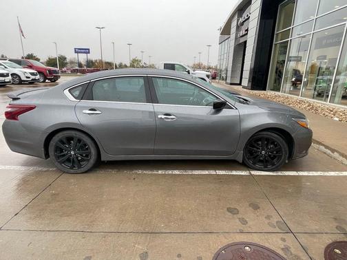 2017 Nissan Altima 2.5 SR