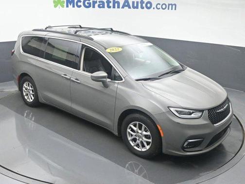 2022 Chrysler Pacifica Touring-L