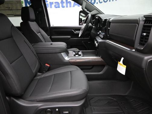 2026 GMC Sierra 2500 SLT