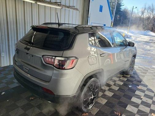 2022 Jeep Compass Altitude