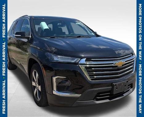 Mosaic Black Metallic 2023 Chevrolet Traverse LT Leather