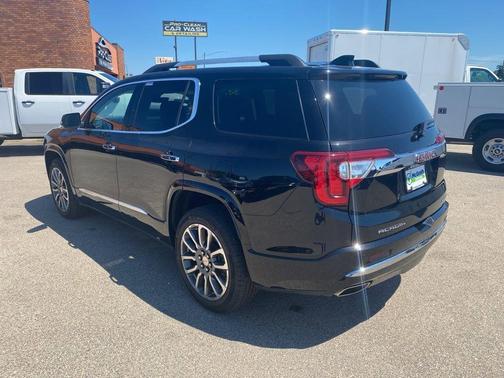 2022 GMC Acadia Denali