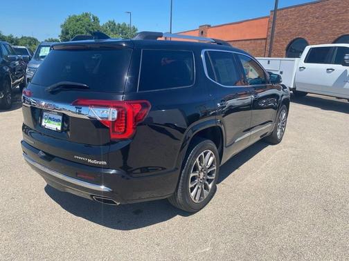 2022 GMC Acadia Denali